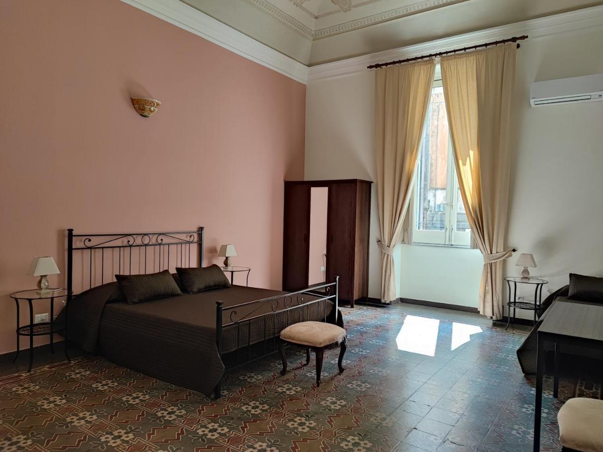 Fabrizi Panzió Catania-Fontanarossai nemzetközi repülőtér Kültér fotó